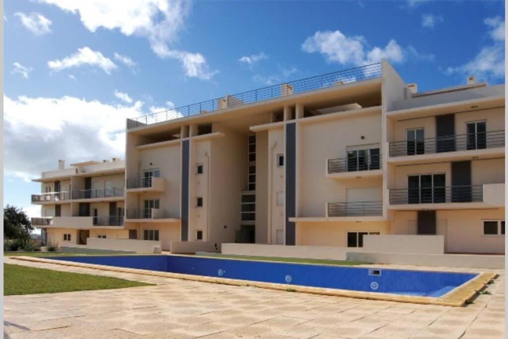 Modern 3 Bedroom Pool View. Албуфейра Екстериор снимка